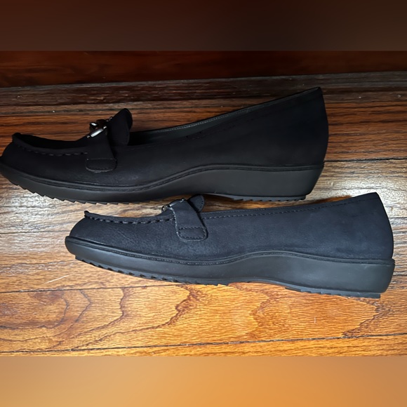 Brand new comfortable women loafers , cushioned 9M - Picture 6 of 6